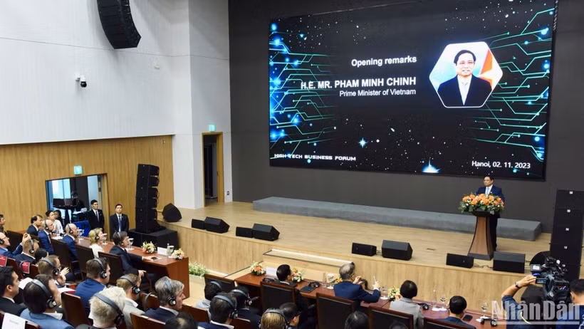 Quang cảnh Diễn đàn.