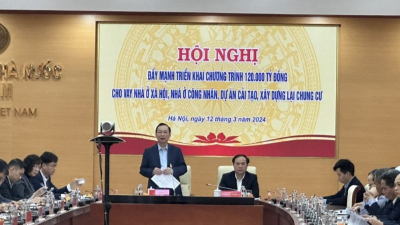 Phó Thống đốc Thường trực Ngân hàng Nhà nước Đào Minh Tú cùng Thứ trưởng Bộ Xây dựng Nguyễn Văn Sinh chủ trì Hội nghị.