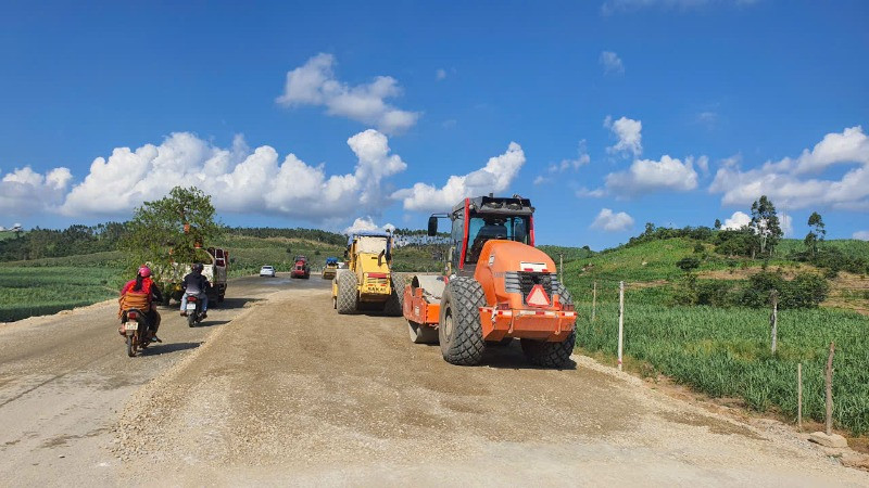 Thi công mở rộng Quốc lộ 19 trên địa bàn tỉnh Gia Lai.