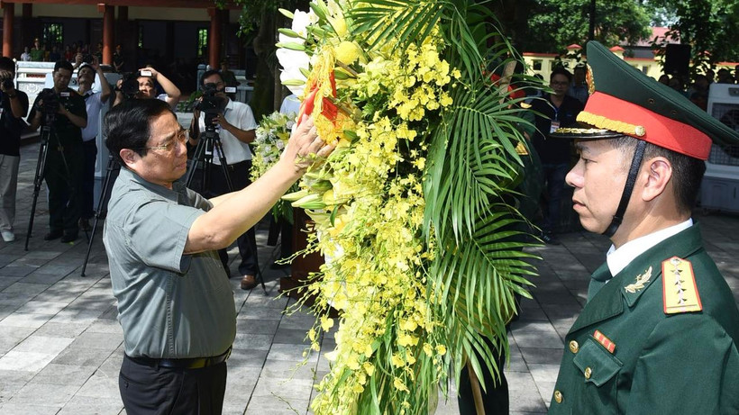 Thủ tướng Phạm Minh Chính chuẩn bị dâng hoa tại Khu Di tích quốc gia 27/7.