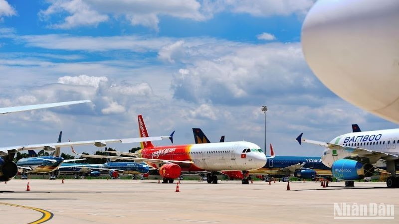 Chuyến bay chậm từ 5 giờ trở lên, trường hợp hành khách không yêu cầu hãng thực hiện nghĩa vụ theo quy định mà yêu cầu hoàn trả tiền vé, hãng phải hoàn trả toàn bộ tiền vé hoặc hoàn trả tiền phần vé chưa sử dụng theo sự lựa chọn của hành khách.