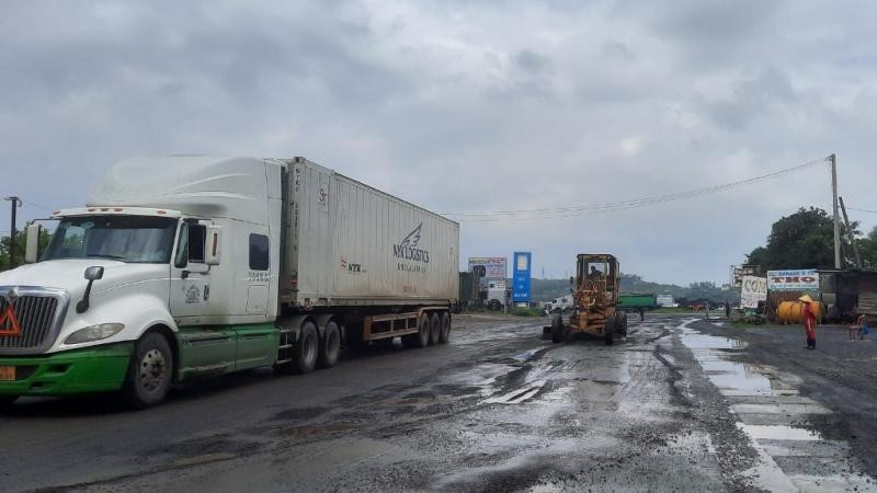 Cục Đường bộ Việt Nam triển khai khắc phục hư hỏng trên tuyến quốc lộ 1, đoạn qua Phú Yên.