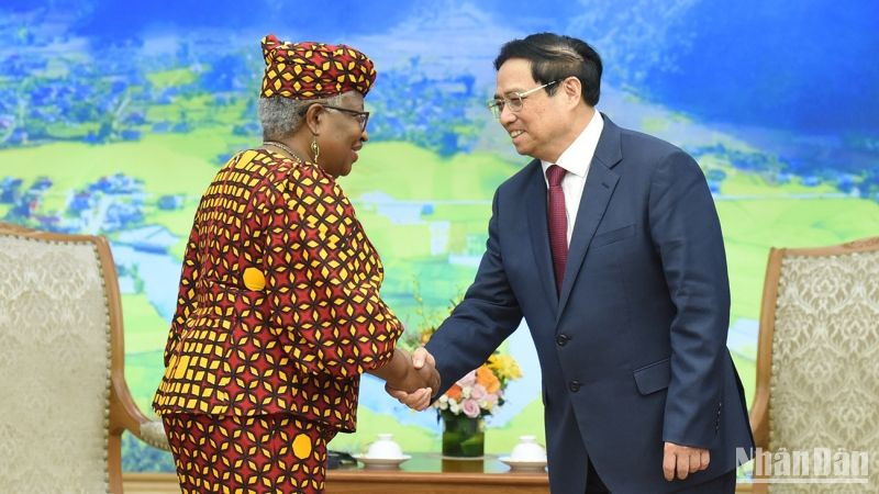 Thủ tướng Phạm Minh Chính đón Tổng Giám đốc Tổ chức Thương mại thế giới (WTO) Ngozi Okonjo-Iweal.