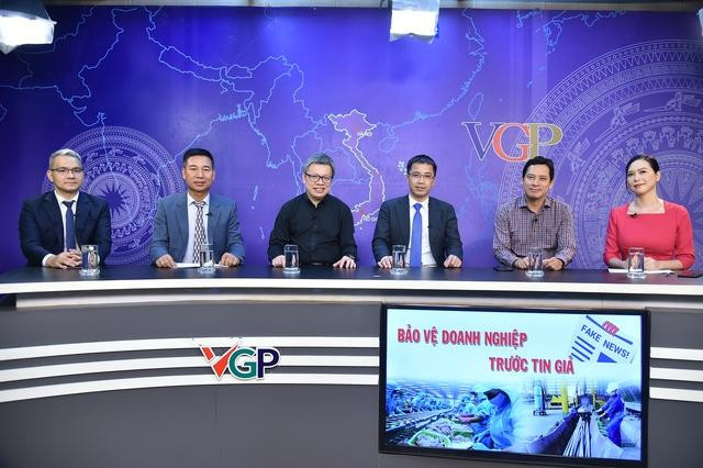 Tọa đàm với nội dung: “Bảo vệ doanh nghiệp trước tin giả". (Ảnh: VGP)