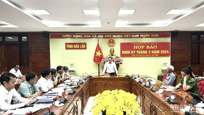 Quang cảnh buổi họp báo.