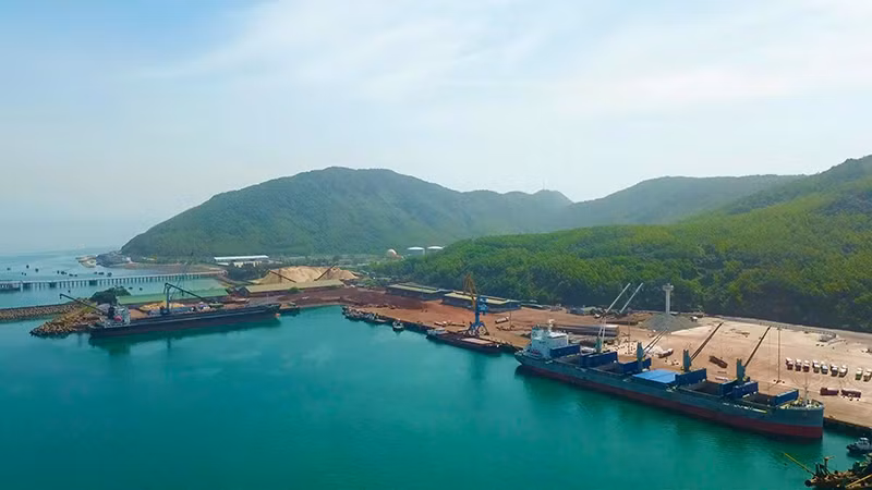 Cảng Vũng Áng (Hà Tĩnh), con đường ra biển ngắn nhất của nước bạn Lào.