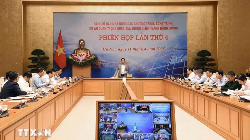 Phó Thủ tướng Bùi Thanh Sơn phát biểu chỉ đạo tại phiên họp. (Ảnh: TTXVN)