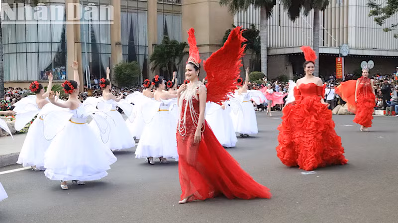 Các hoạt động văn hóa đặc sắc tại Lễ hội Cà-phê Buôn Ma Thuột lần thứ 9 năm 2025 thu hút đông đảo du khách đến với tỉnh Đắk Lắk.