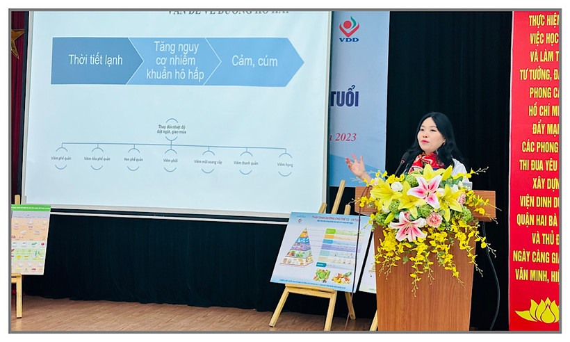 TS, BS Phan Bích Nga trao đổi về các vấn đề sức khỏe thường gặp ở trẻ khi thời tiết chuyển lạnh và các nguyên tắc dinh dưỡng phù hợp.