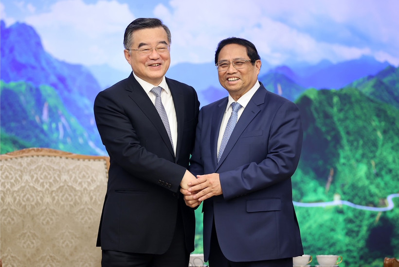 Thủ tướng Phạm Minh Chính tiếp đồng chí Trương Khánh Vĩ, Phó Ủy viên trưởng Nhân đại Trung Quốc. (Ảnh: TRẦN HẢI)