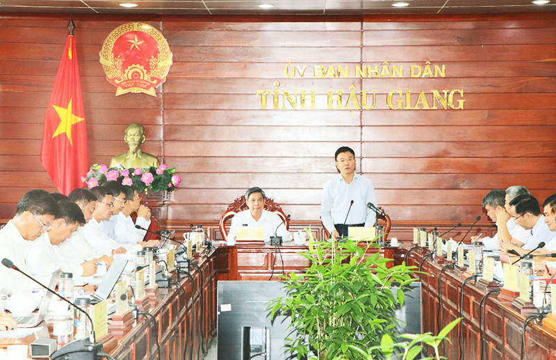 Quang cảnh buổi làm việc.