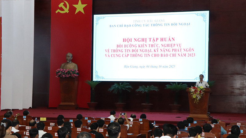 Quang cảnh hội nghị.