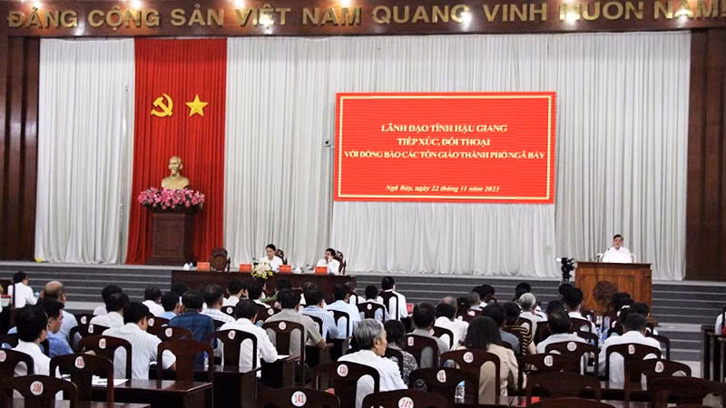 Quang cảnh buổi đối thoại.