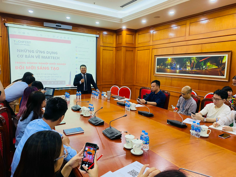 TS Vũ Việt Anh, Tổng giám đốc Học viện Thành Công, Trưởng làng Martech chia sẻ về Martech.