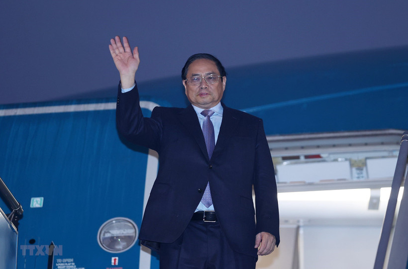 Thủ tướng Phạm Minh Chính rời Hà Nội, sang thăm chính thức CHDCND Lào. (Ảnh: Dương Giang/TTXVN)