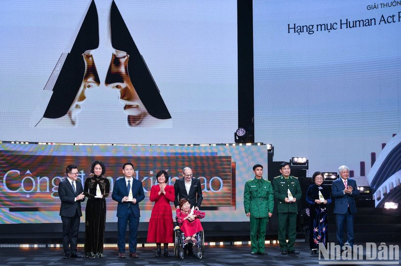 5 dự án xuất sắc giành Giải Human Act Prize. (Ảnh: THÀNH ĐẠT)