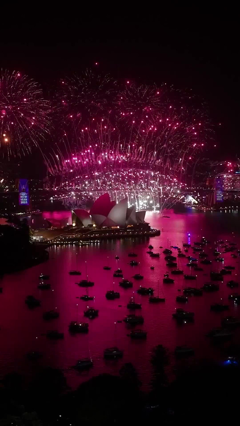 Màn pháo hoa chào đón năm mới 2026 tại Sydney