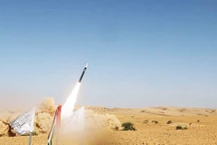 Houthi phóng tên lửa siêu vượt âm Palestine-2 vào lãnh thổ Israel. Ảnh: THE INTERCEPT