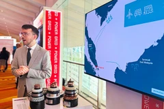 Giới thiệu công nghệ Solar Lidar tại Tuần lễ năng lượng quốc tế Singapore 2025. Ảnh: HỒNG VIỆT