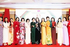 Phụ nữ Việt Nam ngày càng khẳng định vai trò quan trọng trong nền kinh tế.