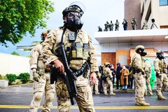 Các quân nhân hiện chưa được chi trả lương thiết yếu. Ảnh: CNN