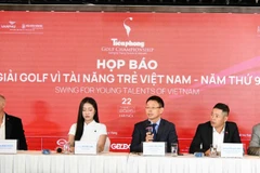 Ban tổ chức họp báo tại Hà Nội.