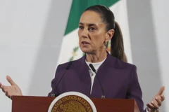 Tổng thống Mexico Claudia Sheinbaum phát biểu trong cuộc họp báo tại Cung điện Quốc gia ở thành phố Mexico, ngày 4/3/2025. (Ảnh: Xinhua)