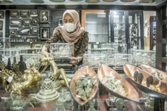 Một cửa hàng bạc tại Yogyakarta, Indonesia. (Ảnh: Xinhua)