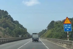 Cao tốc Nội Bài-Lào Cai.