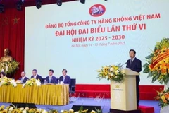 Phó Thủ tướng Trần Hồng Hà, Ủy viên Trung ương Đảng, Ủy viên Ban Thường vụ Đảng ủy Chính phủ phát biểu chỉ đạo Đại hội. (Ảnh: TTXVN)