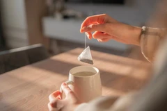 Trà túi lọc vẫn là lựa chọn tiện lợi và an toàn cho người dùng thời nay.