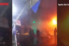 [Video] TP Hồ Chí Minh: Cháy lớn lúc rạng sáng, thiêu rụi nhiều ki-ốt trong chợ Lô 6 