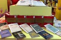 Kéo dài Chương trình nghiên cứu, tổng hợp, công bố các tác phẩm văn học vì sự nghiệp cách mạng của Đảng