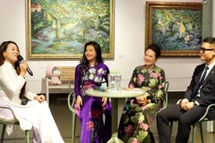 Các diễn giả tại buổi tọa đàm.