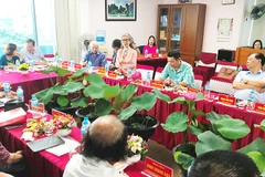 Trao đổi ý kiến về tác phẩm của Nguyễn Du trong một tọa đàm do Hội Kiều học Việt Nam và Viện Nghiên cứu danh nhân tổ chức. Ảnh: QUANG HƯNG