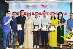 Mong tạo sân chơi văn chương lành mạnh