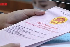 [Video] Hồ sơ cấp sổ đỏ trước 1/7: Giải quyết theo thẩm quyền cũ hay mới?