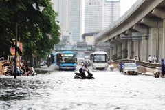 Thời gian tới, Hà Nội sẽ tính tới phương án lắp đặt hệ thống cảnh báo sớm tại các khu vực xung yếu, trũng thấp.