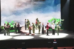 Vở "Đêm trăng đầm Hạ" của Nhà hát Kịch Hà Nội tham dự liên hoan.