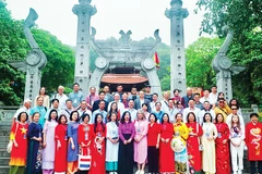 Kiều bào về thăm Đền Hùng năm 2024. Ảnh: TUẤN VIỆT
