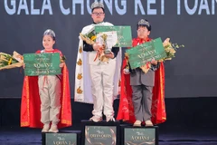 Ba thí sinh giành giải cao nhất của cuộc thi. (Ảnh: Ban tổ chức)