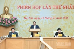 Thủ tướng Phạm Minh Chính phát biểu chỉ đạo tại phiên họp.