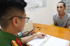 Trần Văn Bình khai nhận hành vi mua bán ma túy.