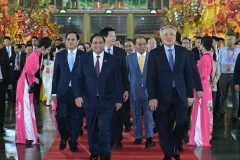 Thủ tướng Phạm Minh Chính và các đại biểu đến dự khai mạc Hội chợ Mùa Thu lần thứ nhất - năm 2025.