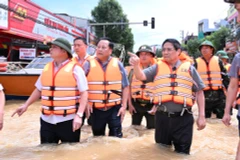 Thủ tướng Phạm Minh Chính thị sát tình hình phòng chống lũ lụt tại Thái Nguyên.
