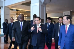 Thủ tướng Chính phủ Phạm Minh Chính và Tổng thống Cộng hòa Nam Phi Matamela Cyril Ramaphosa đến dự diễn đàn Doanh nghiệp Việt Nam-Nam Phi.