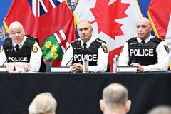 Các đơn vị cảnh sát Canada họp báo liên quan vụ việc. Ảnh: CBC