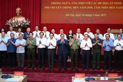 Thủ tướng Phạm Minh Chính và các đại biểu dự Hội nghị toàn quốc triển khai Nghị quyết số 147 của Chính phủ.