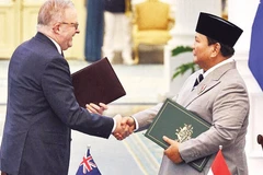Hai nhà lãnh đạo Australia và Indonesia ký hiệp ước an ninh.