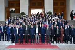 Thủ tướng Phạm Minh Chính và các đại biểu dự Lễ kỷ niệm 50 năm thành lập Ủy ban Biên giới quốc gia.